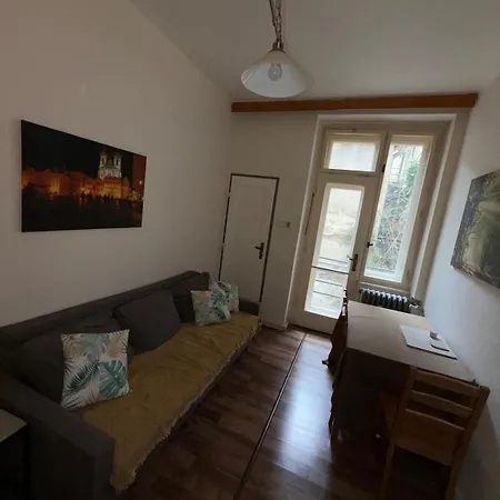 Great Location In The Center Of Lägenhet *
