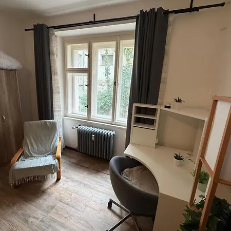 1-bedroom In 2 Near Vysehrad Praha